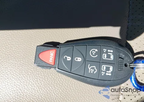 2012 Chrysler Town & Country Touring-L z USA, uszkodzony, nr VIN 2C4RC1CG9CR124582